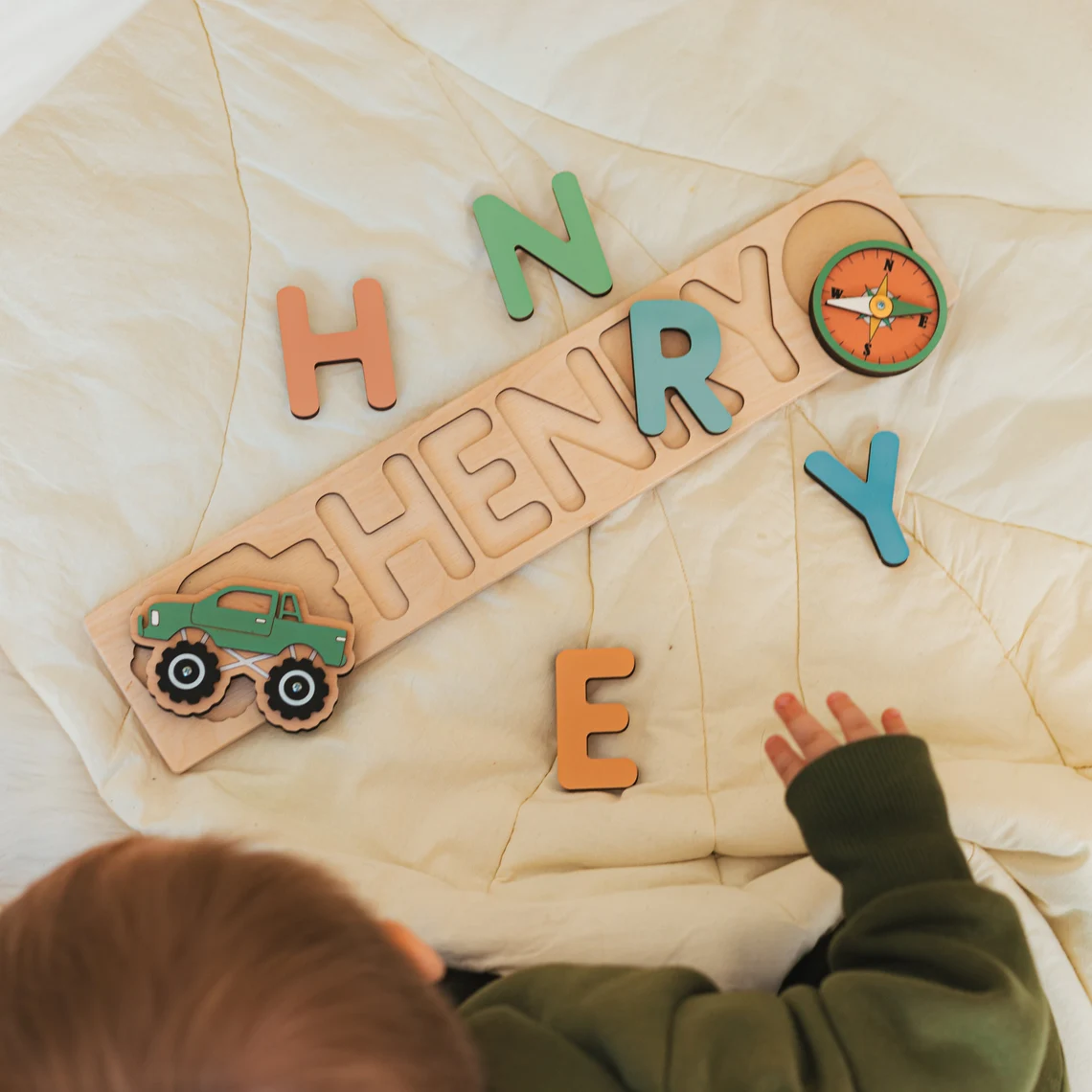 ปริศนาชื่อส่วนบุคคลพร้อมหมุด | - Wooden Puzzle Kids บทวิจารณ์และราคา